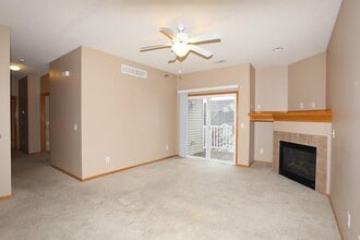 2323 E Porter Avenue #86 in Des Moines, IA - Foto de edificio - Building Photo