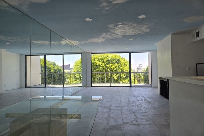 property at 8535 W Knl Dr