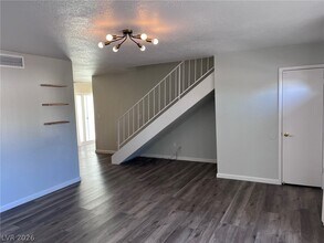 3369 Medina Ct in Las Vegas, NV - Building Photo - Building Photo