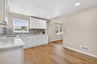 3590 N Glencoe St in Denver, CO - Building Photo - Building Photo