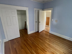 60 Royal St, Unit #1 in Boston, MA - Building Photo - Building Photo