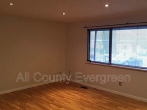 8036 S Sheridan Ave in Tacoma, WA - Building Photo - Building Photo