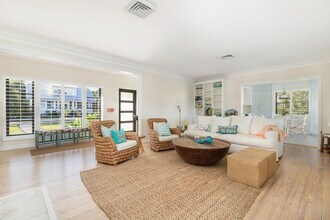 328 N Lakeside Dr in Lake Worth Beach, FL - Building Photo - Building Photo