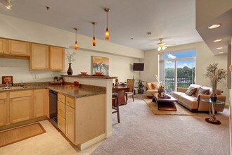Park Plaza II in Anchorage, AK - Building Photo - Building Photo