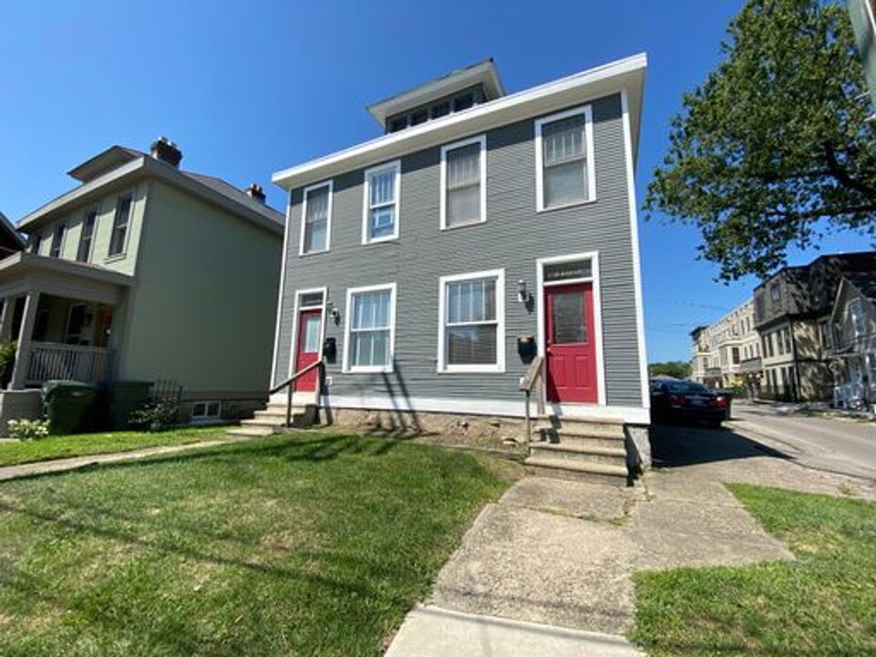 1153 Summit St in Columbus, OH - Foto de edificio