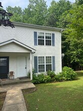 4803 Victoria Ct in Flowery Branch, GA - Building Photo - Building Photo