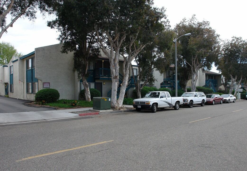 The Beachwood in Goleta, CA - Building Photo