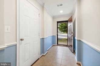 15647 John Diskin Cir in Woodbridge, VA - Building Photo - Building Photo