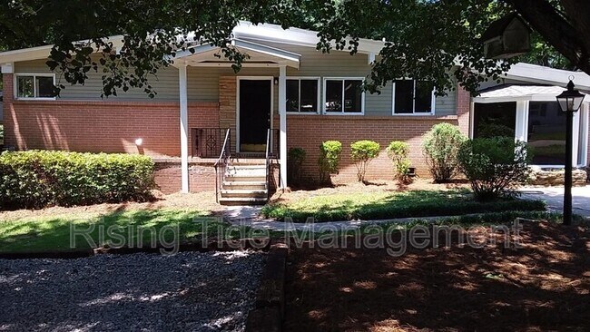 property at 660 Hagood St