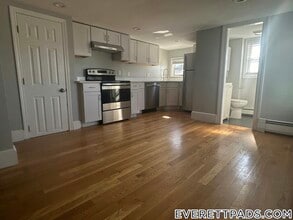 55 Forest Ave in Everett, MA - Building Photo - Building Photo