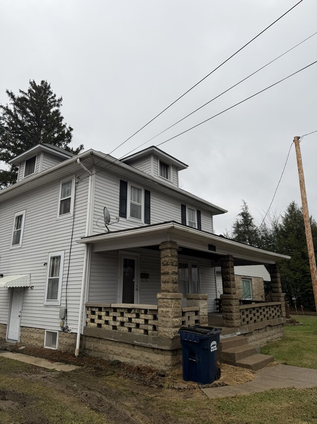 property at 594 N 21st St