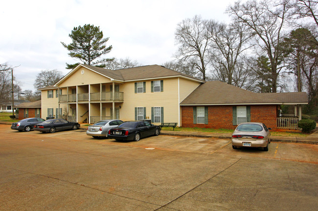 Indian Hills Estates in Talladega, AL - Building Photo - Building Photo