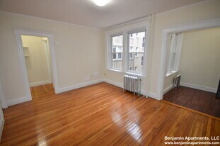 1163 Boylston St, Unit 8 in Boston, MA - Building Photo