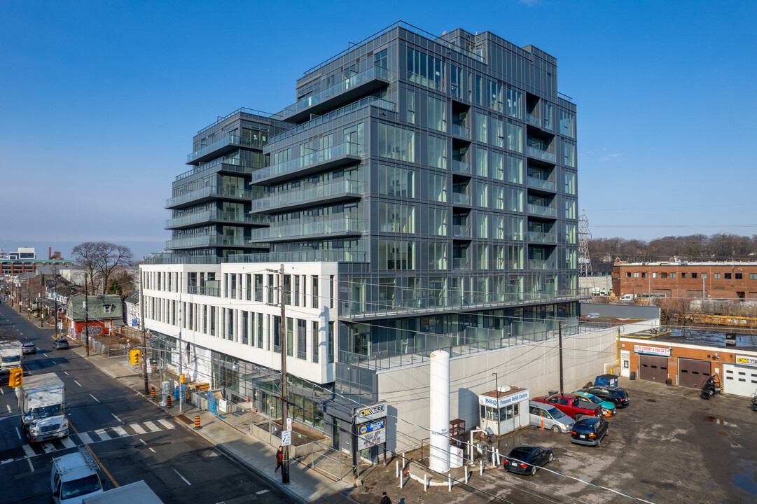 Oscar Residences in Toronto, ON - Building Photo