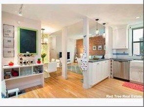 1038 Beacon St-Unit -204 in Brookline, MA - Building Photo - Building Photo