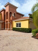 7060 San Lorenzo Ct in Ft. Myers, FL - Building Photo
