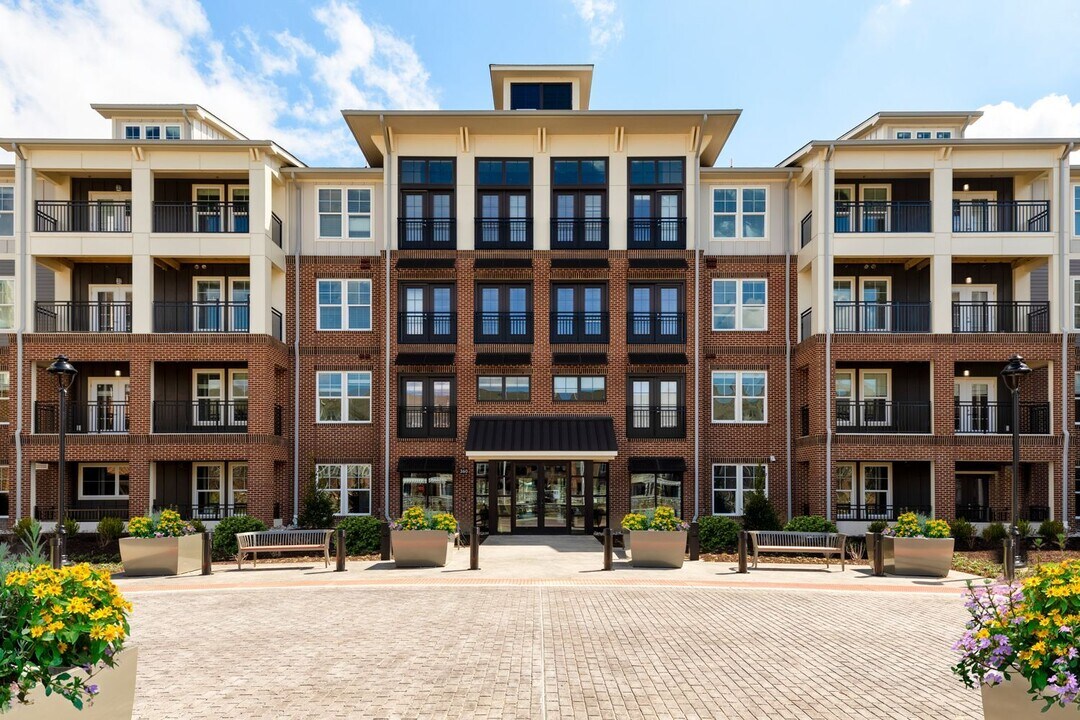 J Creekside at Exton in Exton, PA - Building Photo