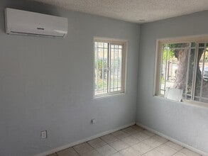 15871 Highland Ave in Fontana, CA - Building Photo - Building Photo