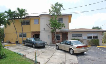 1404 NE 57th Pl in Fort Lauderdale, FL - Building Photo