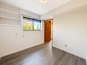 2217 Hillside Ave in Coquitlam, BC - Building Photo - Building Photo