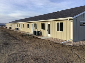 Ucity Townhomes in Brookings, SD - Foto de edificio - Building Photo