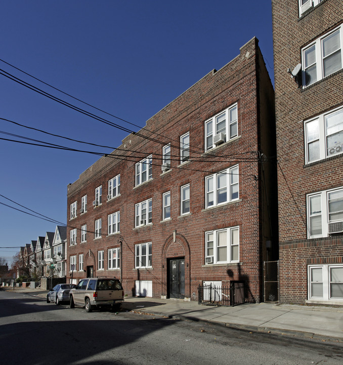 233-237 Fowler Ave in Jersey City, NJ - Building Photo