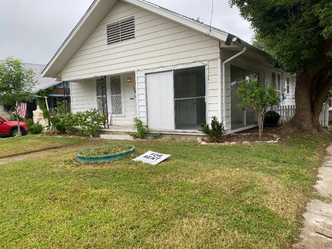 property at 401 Nelson St