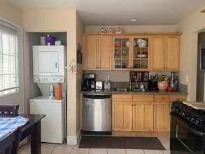 748 S Anza St, Unit B in El Cajon, CA - Foto de edificio - Building Photo