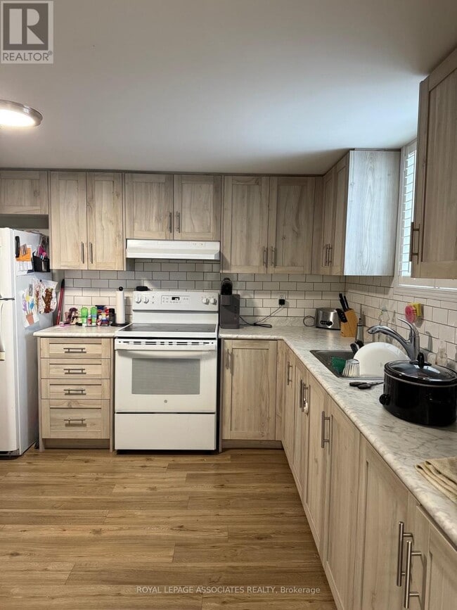 57 Simcoe Rd in Bradford West Gwillimbury, ON - Building Photo - Building Photo