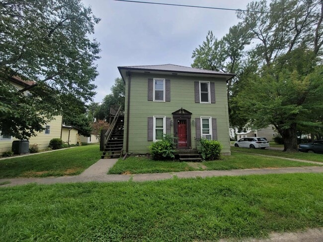 property at 410 W Hempstead Ave