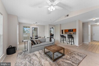 20957 Timber Ridge Terrace-Unit -303 in Ashburn, VA - Building Photo - Building Photo