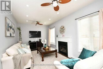 17 Eagle Plains Dr in Brampton, ON - Building Photo - Building Photo