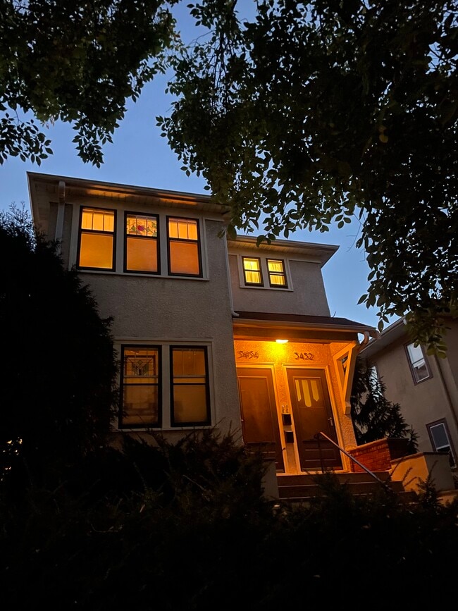 3452 Girard Ave S, Unit 3452