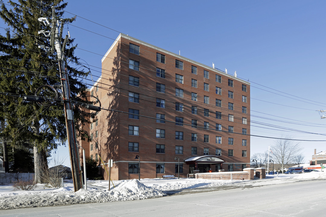 Sunset Tower in Sanford, ME - Building Photo