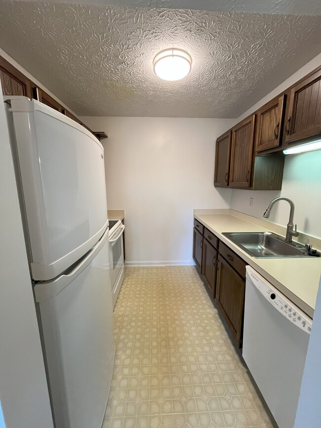 44710 Beechwood Ct in California, MD - Building Photo - Building Photo