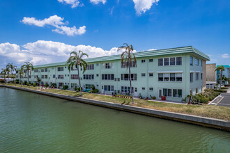 Fairfax House in Gulfport, FL - Building Photo - Building Photo