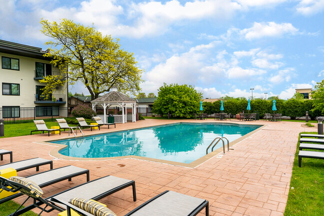 Welcome to Equinox Apartments in St. Anthony, MN - Building Photo - Building Photo