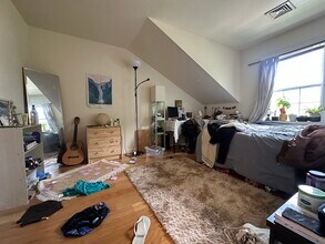 34 Raymond St, Unit A in Boston, MA - Building Photo - Building Photo