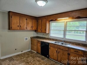 1221 Auten Rd in Charlotte, NC - Building Photo - Building Photo