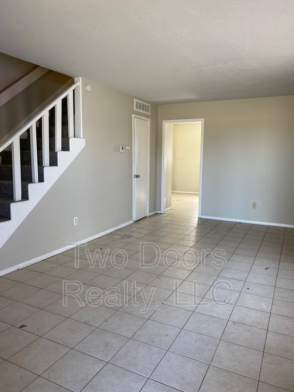 1018 E Main St photo'