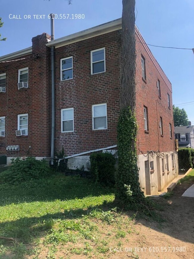 218 N Sycamore Ave in Clifton Heights, PA - Building Photo - Building Photo