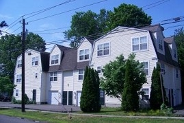 601-611 Peet St in Bridgeport, CT - Building Photo