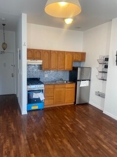 313 W 136th St in New York, NY - Building Photo