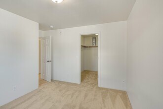 La Maisonnette in Anchorage, AK - Building Photo - Building Photo