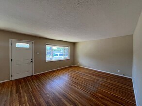 9529 Arvilla Ave NE in Albuquerque, NM - Foto de edificio - Building Photo