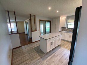 1897 Fortune Ct in Deltona, FL - Foto de edificio - Building Photo