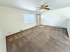 2101 Mittelstadt Ln in Eau Claire, WI - Building Photo - Building Photo