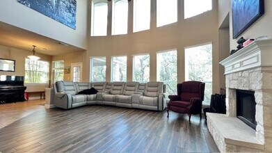 7908 Menler Dr in Austin, TX - Building Photo - Building Photo