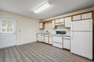 335 E 12th St, Unit 3 in Cookeville, TN - Building Photo - Building Photo