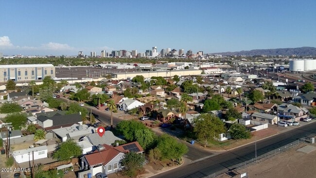 property at 1950 W Palm Ln